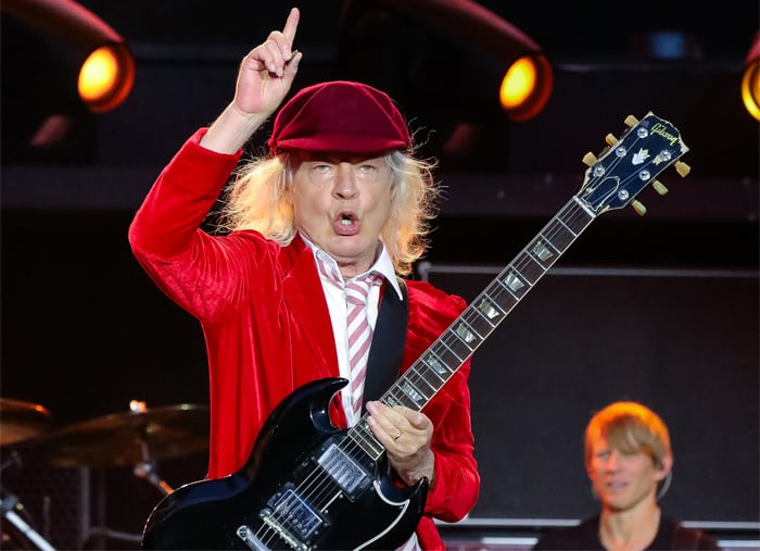 O riff dos anos 50 que ficou colado a Angus Young e o levou perto do 'rap'