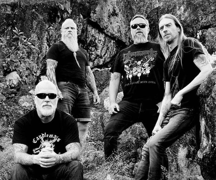 Grave regressa aos palcos com formação de raiz e clássicos do death metal sueco